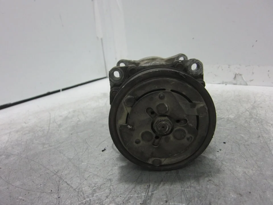 Foto de COMPRESOR AIRE ACONDICIONADO RENAULT R 21 BERLINA (B/L48) referencia SD7097600