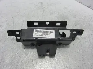 Foto de CERRADURA MALETERO / PORTON PEUGEOT 208 1.2 12V e-VTi (82 CV / 60 KW) foto 3