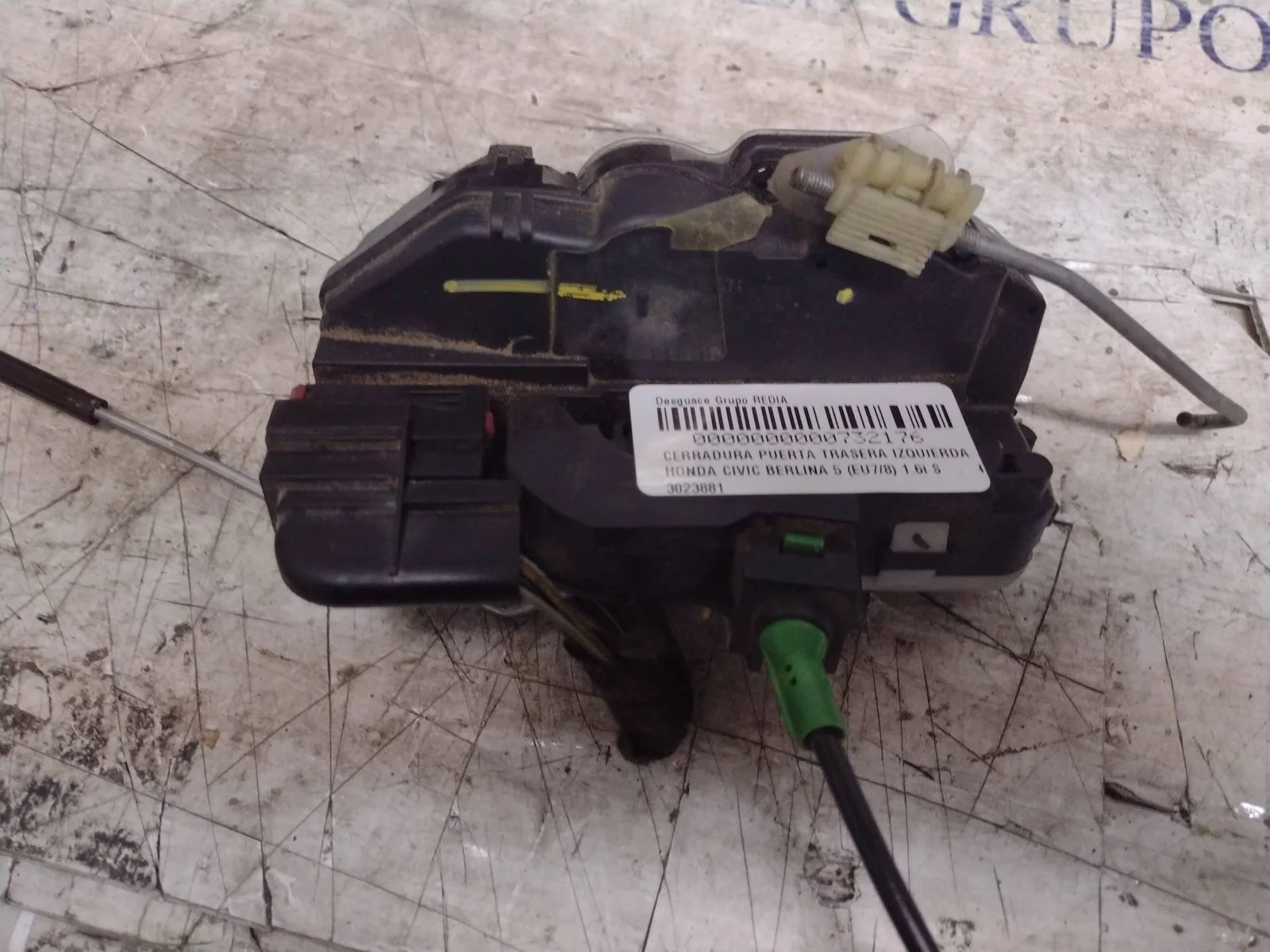 Foto de CERRADURA PUERTA TRASERA IZQUIERDA HONDA CIVIC 5 PUERTAS (EU7/8) 1.6 VTEC CAT (D 16 V 1) (110 CV / 81 KW) referencia 3023881