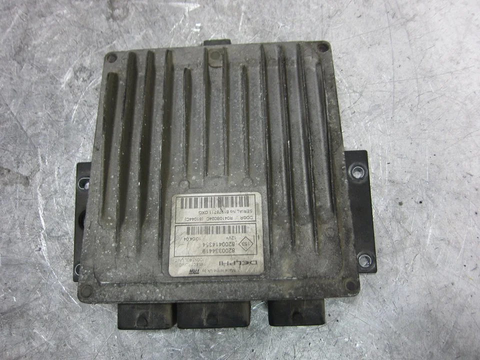 Foto de CENTRALITA MOTOR UCE RENAULT MEGANE II BERLINA 5P 1.5 dCi Diesel (101 CV / 74 KW) referencia 8200334419
