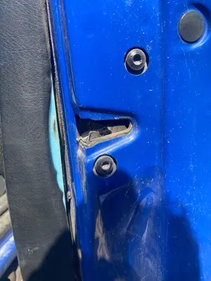 Foto de CERRADURA PUERTA DELANTERA DERECHA VOLKSWAGEN GOLF IV BERLINA (1J1)(10.1997) 1.9 TDI (110 CV / 81 KW)