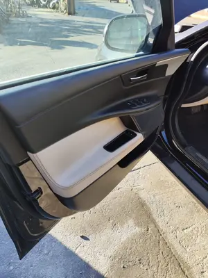 Foto de GUARNECIDO PUERTA DELANTERA IZQUIERDA JAGUAR XE 2.0 Turbo CAT (200 CV / 147 KW) referencia 8X235423713 foto 2