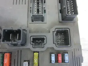 Foto de CAJA RELES / FUSIBLES CITROEN C3 1.4 HDi (68 CV / 50 KW) referencia 9652474480 foto 7