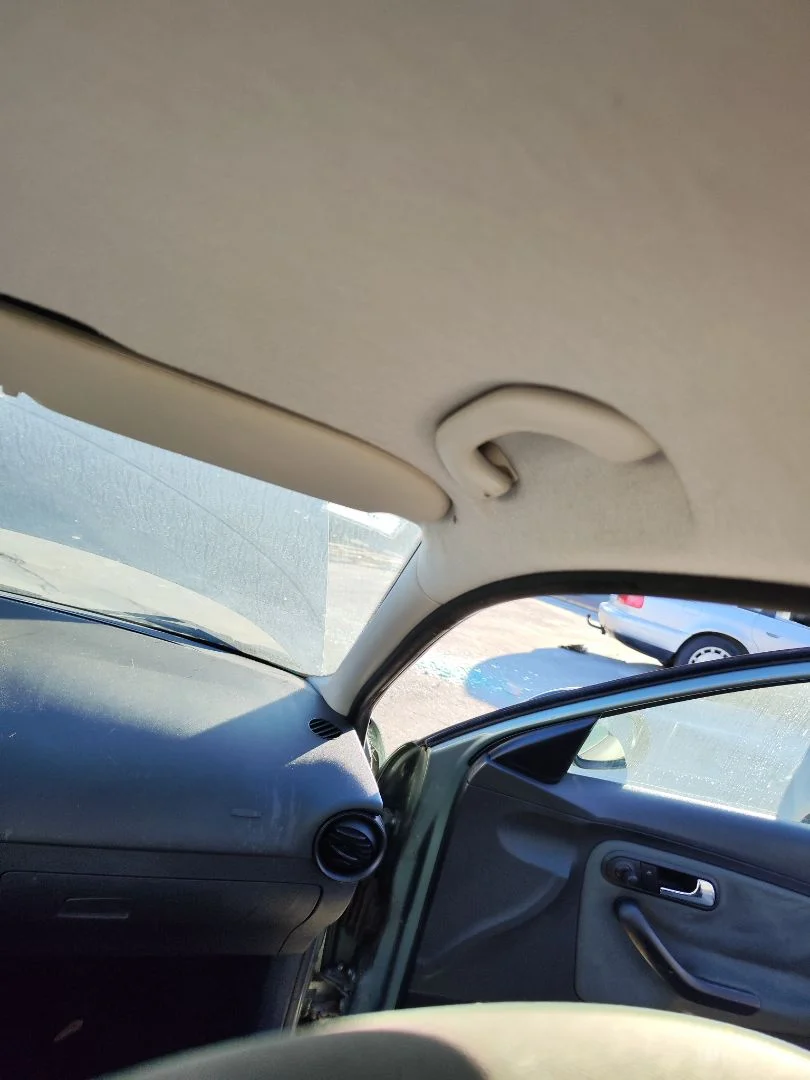 Foto de ASIDERO TECHO DELANTERO DERECHO SEAT CORDOBA BERLINA (6L2) 1.4 16V (75 CV / 55 KW)