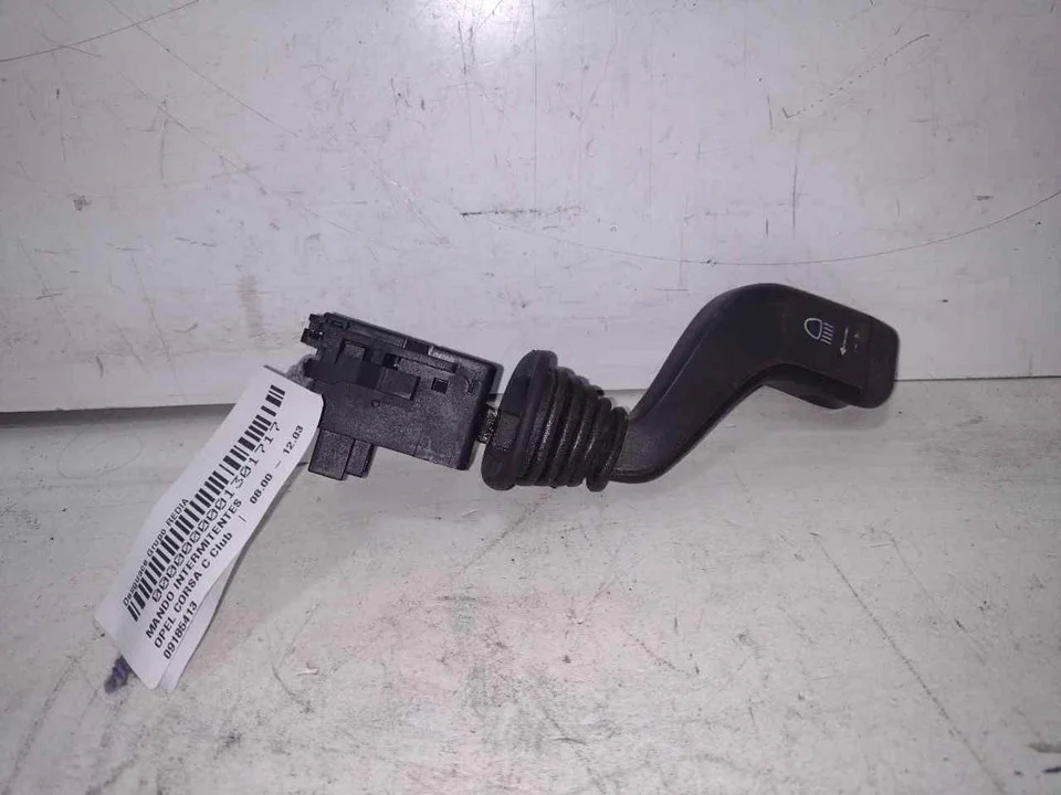 Foto de MANDO INTERMITENTES OPEL CORSA C 1.2 16V CAT (Z 12 XE / LW4) (75 CV / 55 KW) referencia 09185413