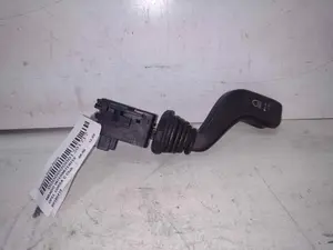Foto de MANDO INTERMITENTES OPEL CORSA C 1.2 16V CAT (Z 12 XE / LW4) (75 CV / 55 KW) referencia 09185413 foto 1