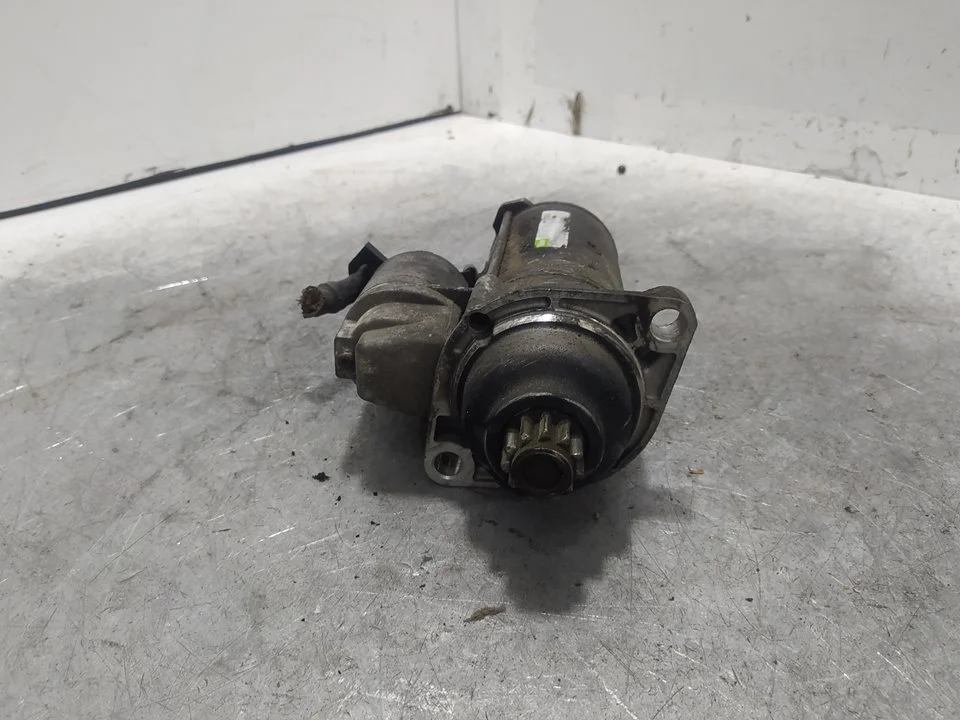 Foto de MOTOR ARRANQUE SEAT LEON (1M1) 1.9 TDI (101 CV / 74 KW) referencia 02A911024G