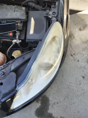 Foto de FARO IZQUIERDO OPEL CORSA D 1.2 16V CAT (Z 12 XEP / LB4) (80 CV / 59 KW) foto 2