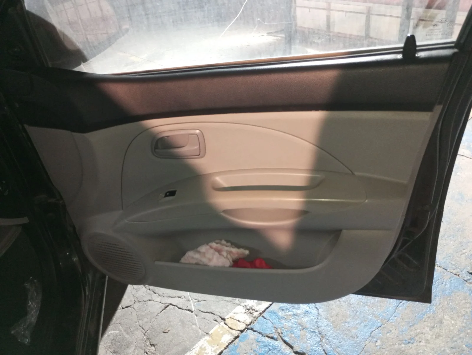 Foto de GUARNECIDO PUERTA DELANTERA DERECHA KIA PICANTO (SA) 1.1 CAT (65 CV / 48 KW) referencia 8230207010NL