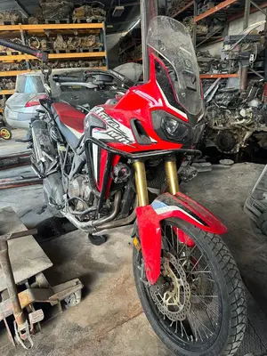 Foto de HORQUILLA HONDA CRF 1000L AFRICA TWIN 998 cm3 - 70 kW (95 CV / 70 KW) foto 1