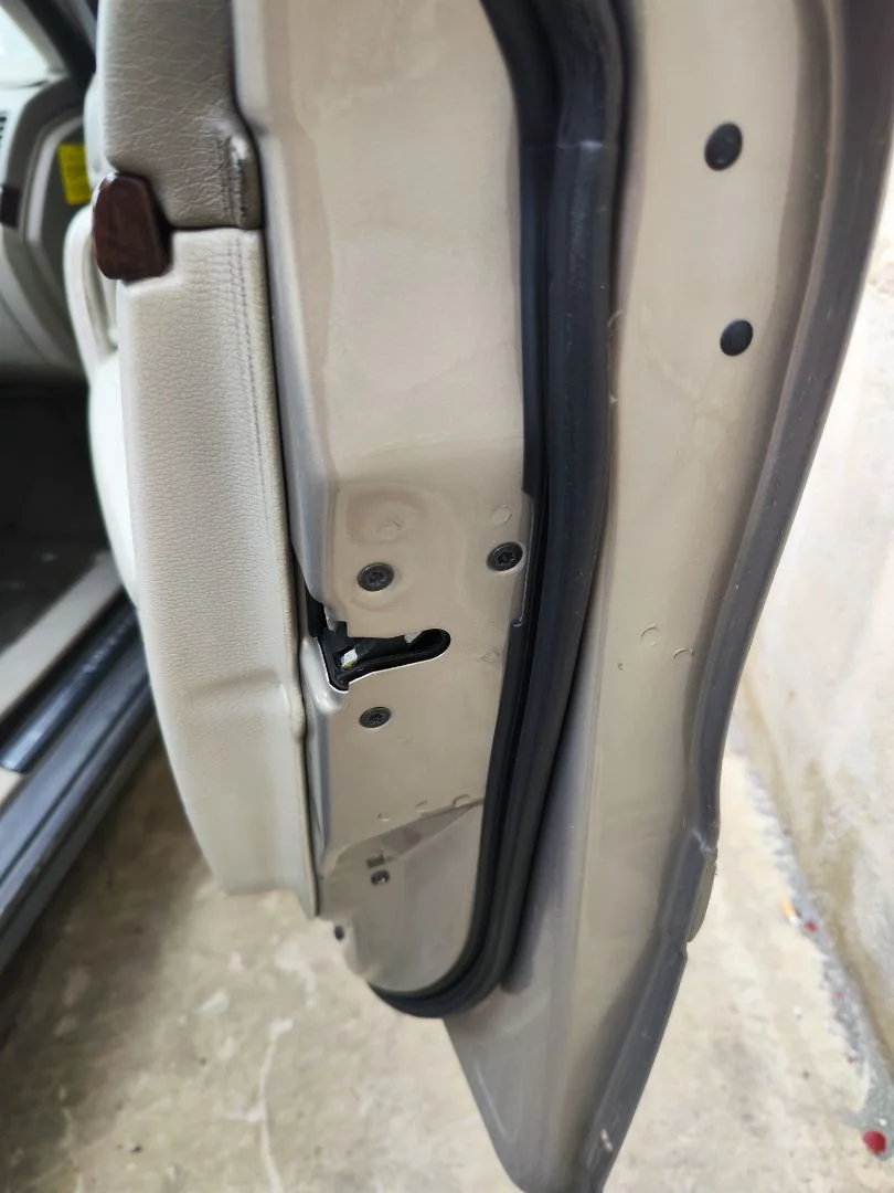 Foto de CERRADURA PUERTA DELANTERA DERECHA VOLVO S80 BERLINA 2.4 Diesel (131 CV / 96 KW)