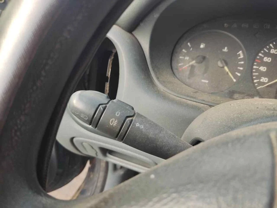 Foto de MANDO LUCES RENAULT MEGANE I BERL./ BERL. CON PORTÓN (BA0) 1.4 (75 CV / 55 KW) referencia 7700840099E