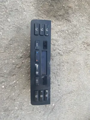 Foto de MANDO CALEFACCION / AIRE ACONDICIONADO BMW SERIE 3 BERLINA (E46) 1.9 CAT (118 CV / 87 KW) referencia 5HB00773811
