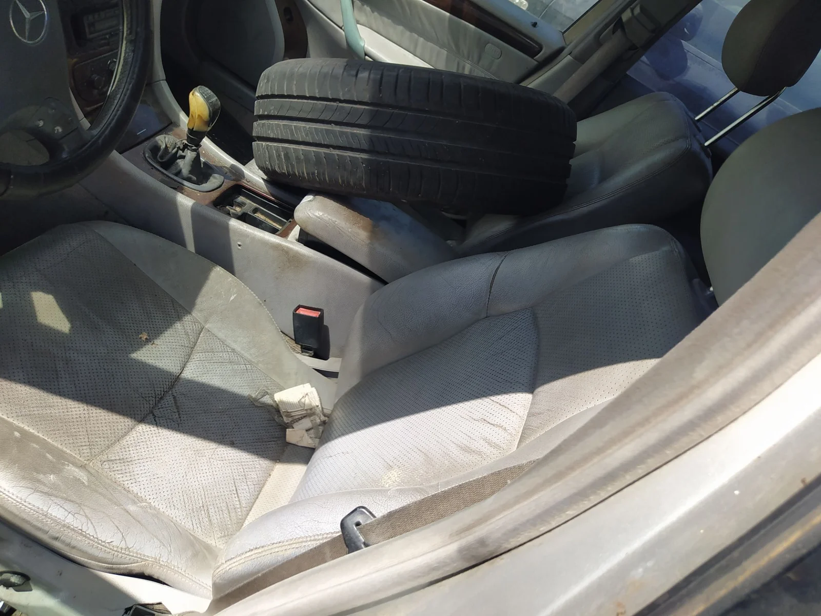 Foto de ASIENTO DELANTERO IZQUIERDO MERCEDES-BENZ CLASE C (BM 203) BERLINA 2.2 CDI CAT (143 CV / 105 KW)