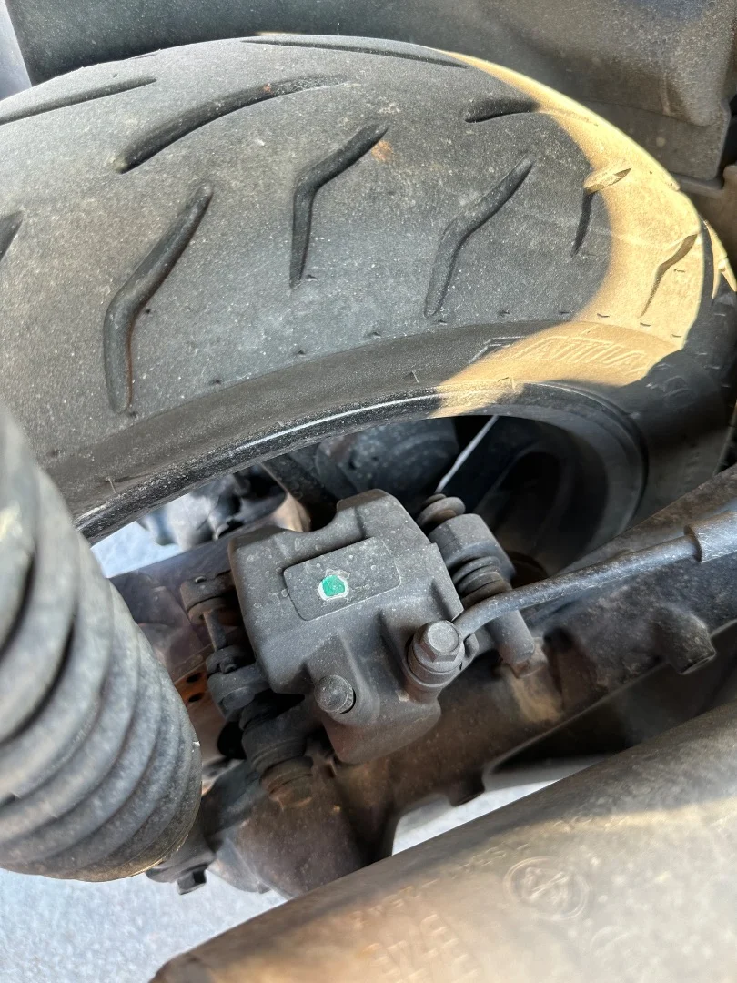 Foto de PINZA DE FRENO TRASERA YAMAHA X-MAX 300 292 cm3 - 20.6 kW (0 CV / 0 KW)