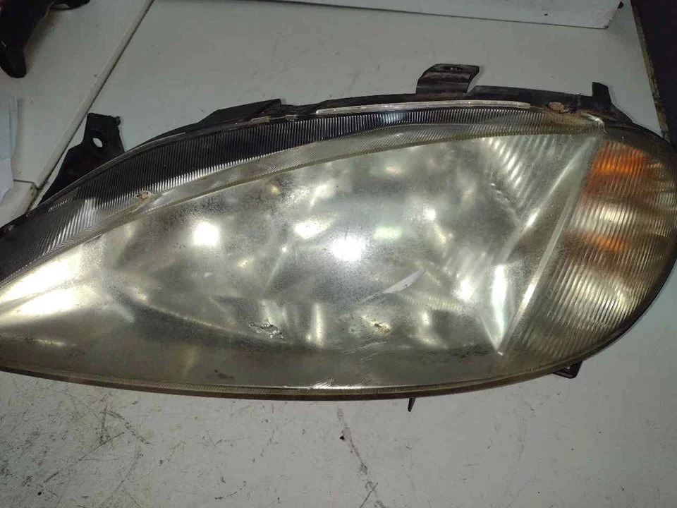 Foto de FARO IZQUIERDO RENAULT MEGANE I FASE 2 GRANDTOUR (KA...) 1.9 dTi Diesel CAT (98 CV / 72 KW)