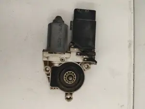 Foto de MOTOR ELEVALUNAS DELANTERO DERECHO SIN MARCA SIN MODELO referencia 9776101430203 foto 5