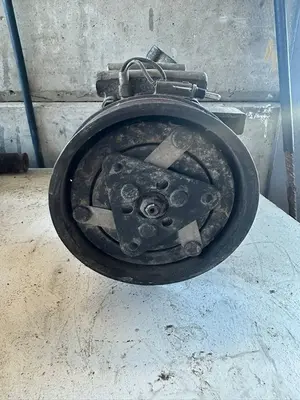Foto de COMPRESOR AIRE ACONDICIONADO RENAULT CLIO II FASE II (B/CB0) referencia 8200315744 foto 3