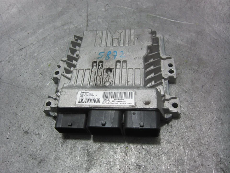 Foto de CENTRALITA MOTOR UCE CITROEN C4 PICASSO 1.6 HDi FAP (112 CV / 82 KW) referencia 9800268980