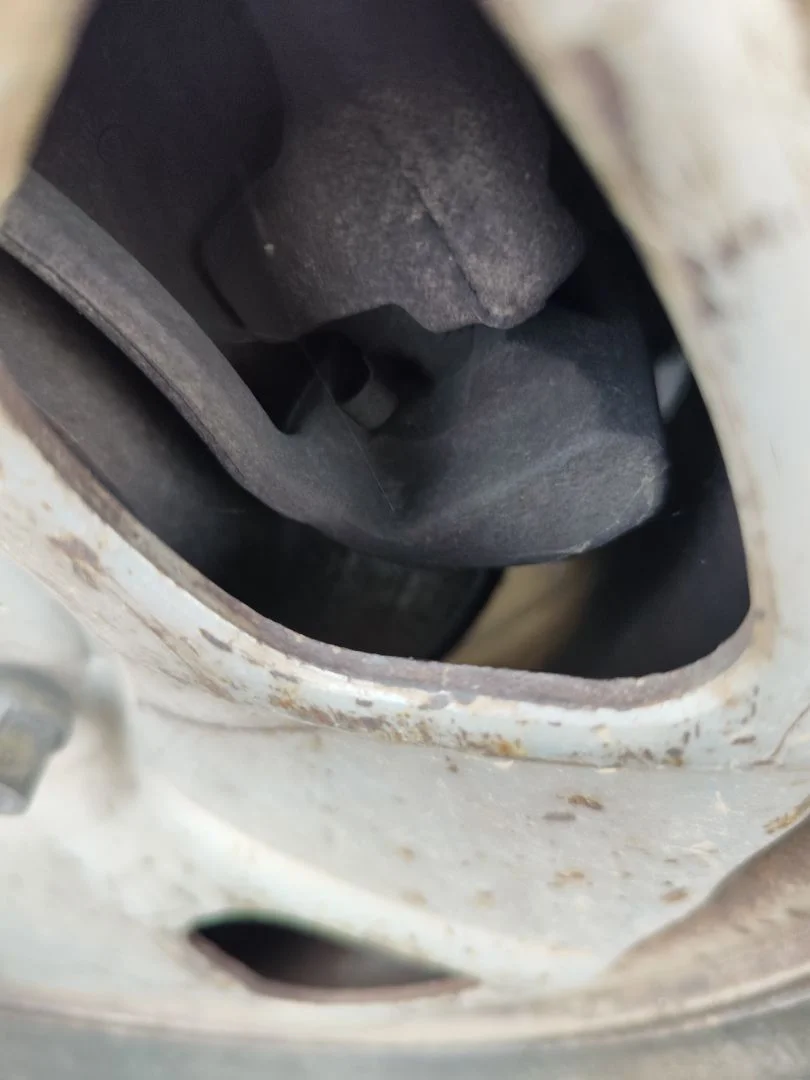Foto de PINZA DE FRENO TRASERA DERECHA RENAULT KANGOO I (F/KC0) 1.9 dCi Diesel CAT (84 CV / 62 KW) referencia 7701207478
