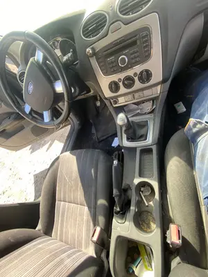 Foto de CONSOLA CENTRAL FORD FOCUS SPORTBREAK (CB4)