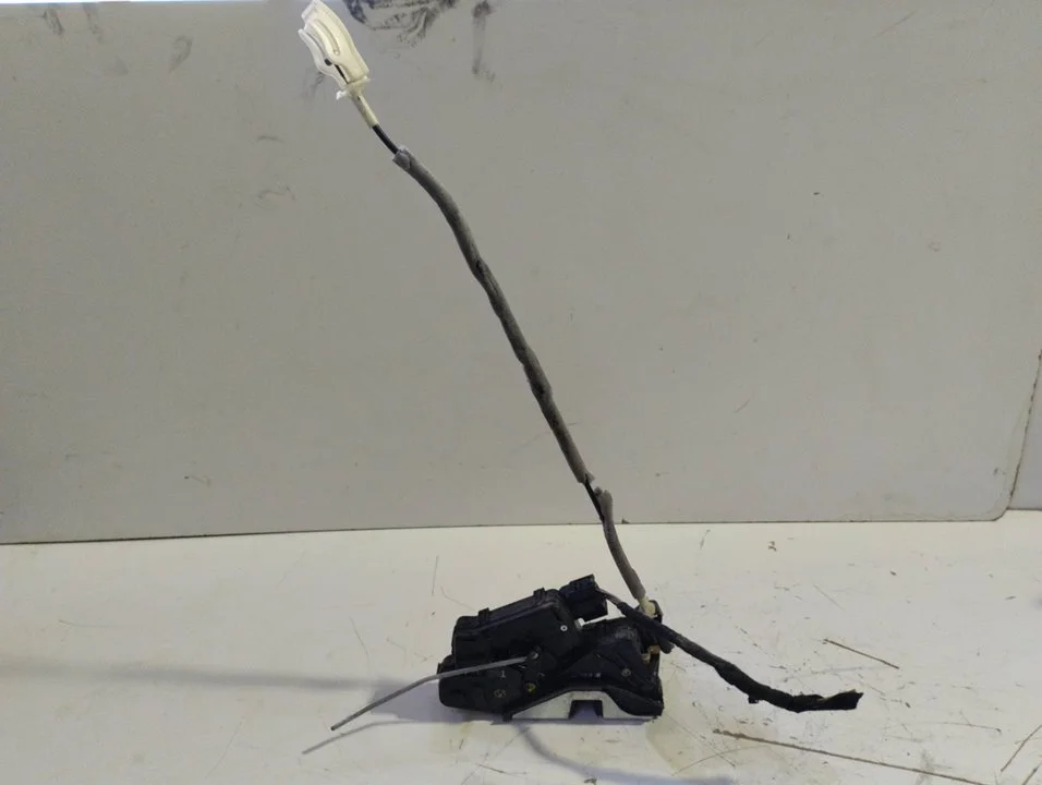 Foto de CERRADURA PUERTA DELANTERA IZQUIERDA BMW SERIE 3 BERLINA (E46) referencia FTL241