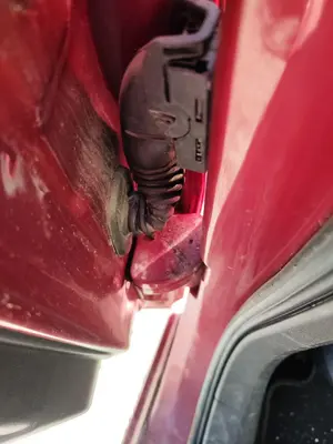 Foto de RETENEDOR PUERTA RENAULT MEGANE II BERLINA 5P 1.5 dCi Diesel (106 CV / 78 KW)