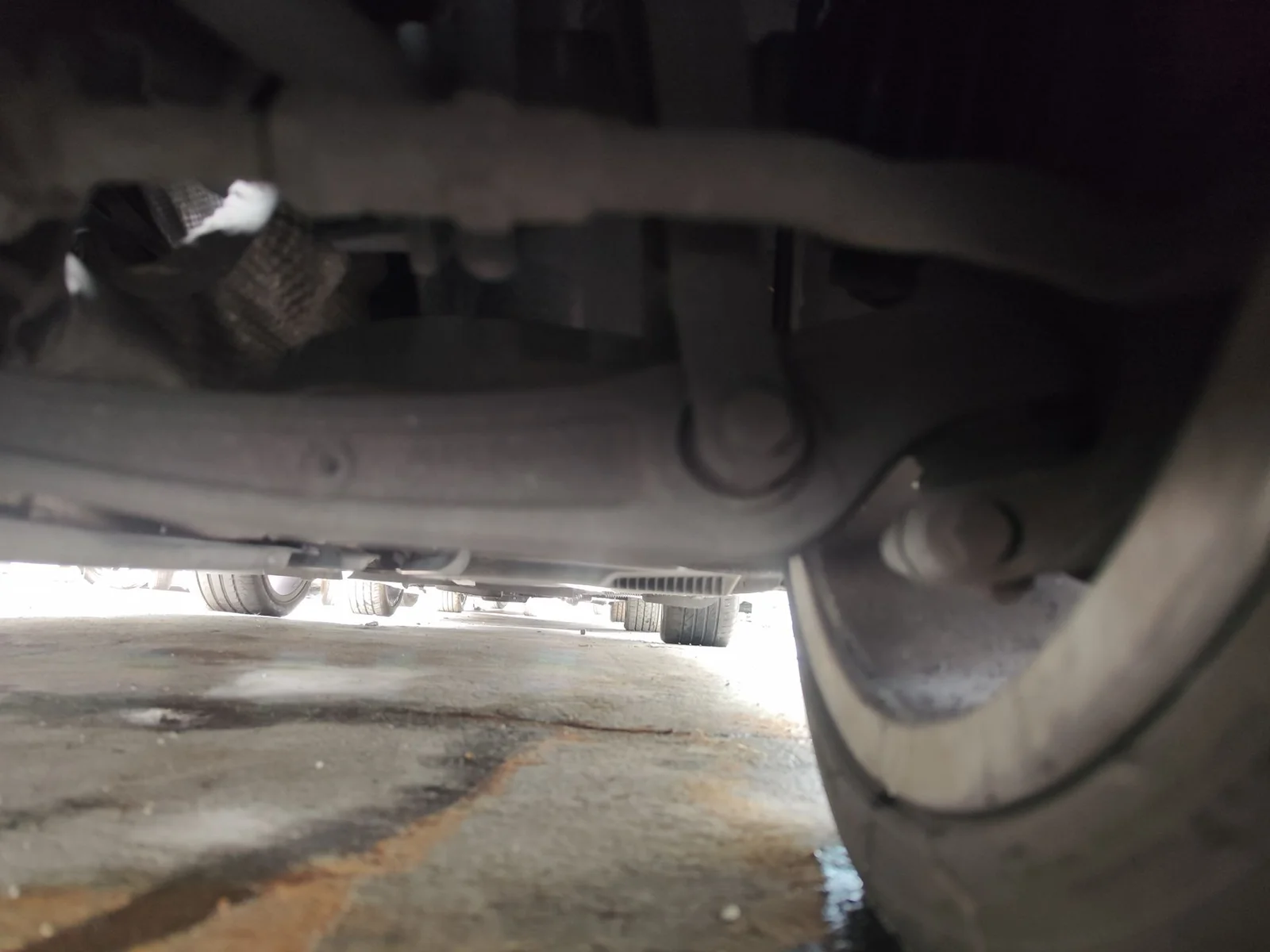 Foto de BRAZO SUSPENSION DELANTERO IZQUIERDO AUDI A5 COUPE (8T) 2.0 16V TDI (170 CV / 125 KW)