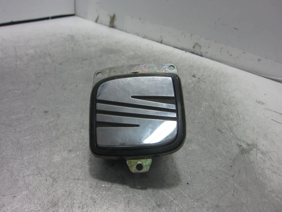 Foto de NO IDENTIFICADO SEAT IBIZA (6L1) 1.4 16V (75 CV / 55 KW) referencia 6L6827573