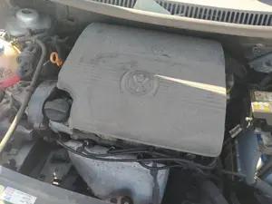 Foto de TAPA MOTOR VOLKSWAGEN FOX (5Z1)(04.2005) 1.4  (75 CV / 55 KW)