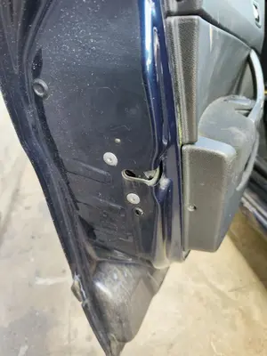 Foto de CERRADURA PUERTA DELANTERA IZQUIERDA PEUGEOT 308 1.6 16V (120 CV / 88 KW) referencia 9800616680