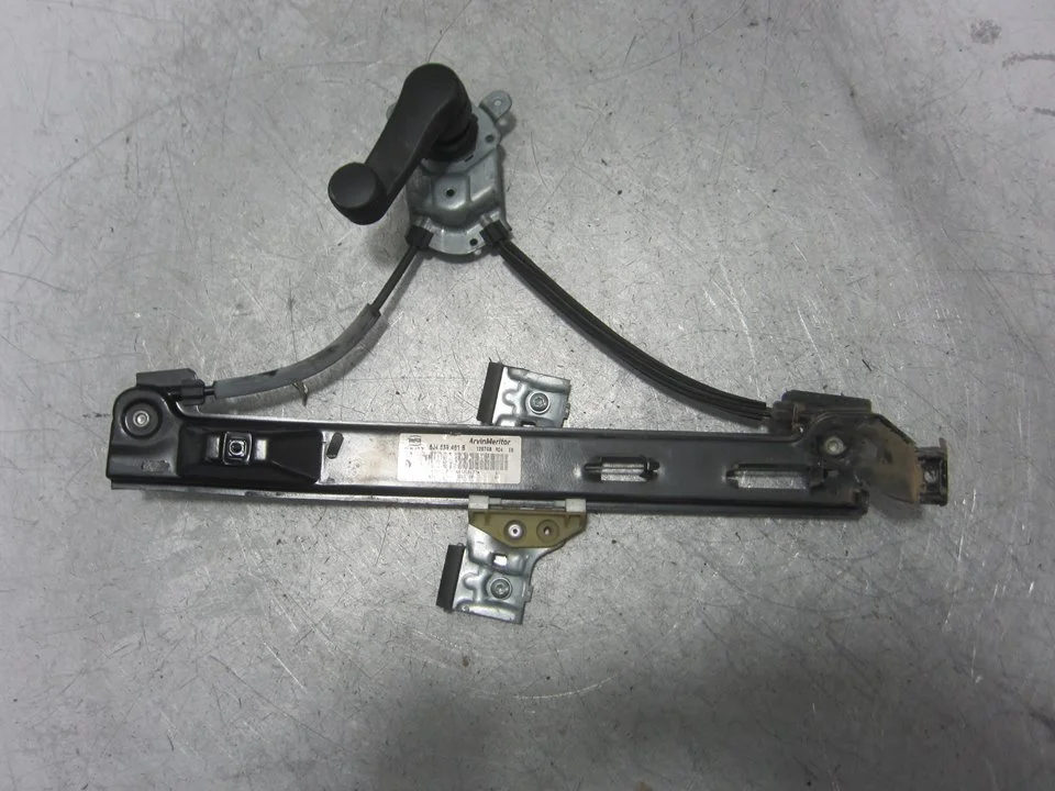 Foto de ELEVALUNAS TRASERO IZQUIERDO SEAT IBIZA BERLINA (6J5) 1.2 TDI (75 CV / 55 KW) referencia 6J4839461B
