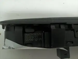 Foto de MANDO ELEVALUNAS DELANTERO IZQUIERDO CITROEN C4 PICASSO 2.0 HDi FAP CAT (RHR / DW10BTED4) (136 CV / 100 KW) referencia 96639383ZD foto 4