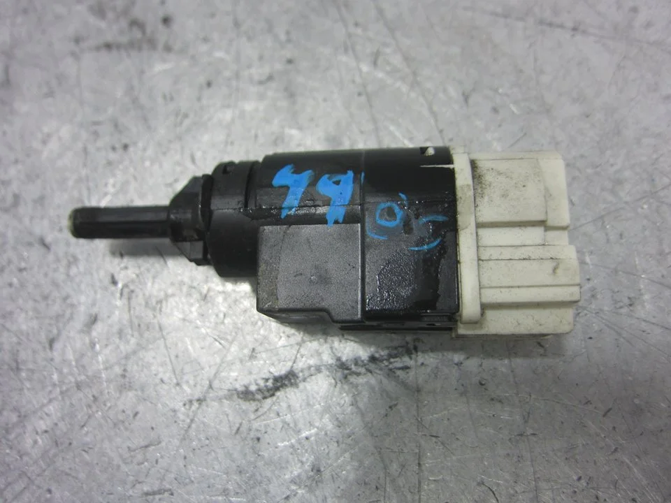 Foto de INTERRUPTOR DACIA LOGAN II 1.5 dCi Diesel FAP CAT (75 CV / 55 KW) referencia 253206170R