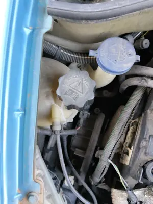 Foto de DEPOSITO EXPANSION CITROEN C3 1.4 HDi (68 CV / 50 KW) referencia 1307YT