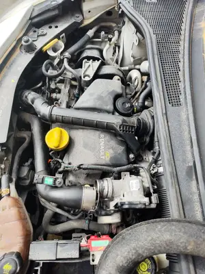 Foto de MOTOR COMPLETO RENAULT CLIO III 1.5 dCi Diesel FAP (75 CV / 55 KW) referencia K9K770