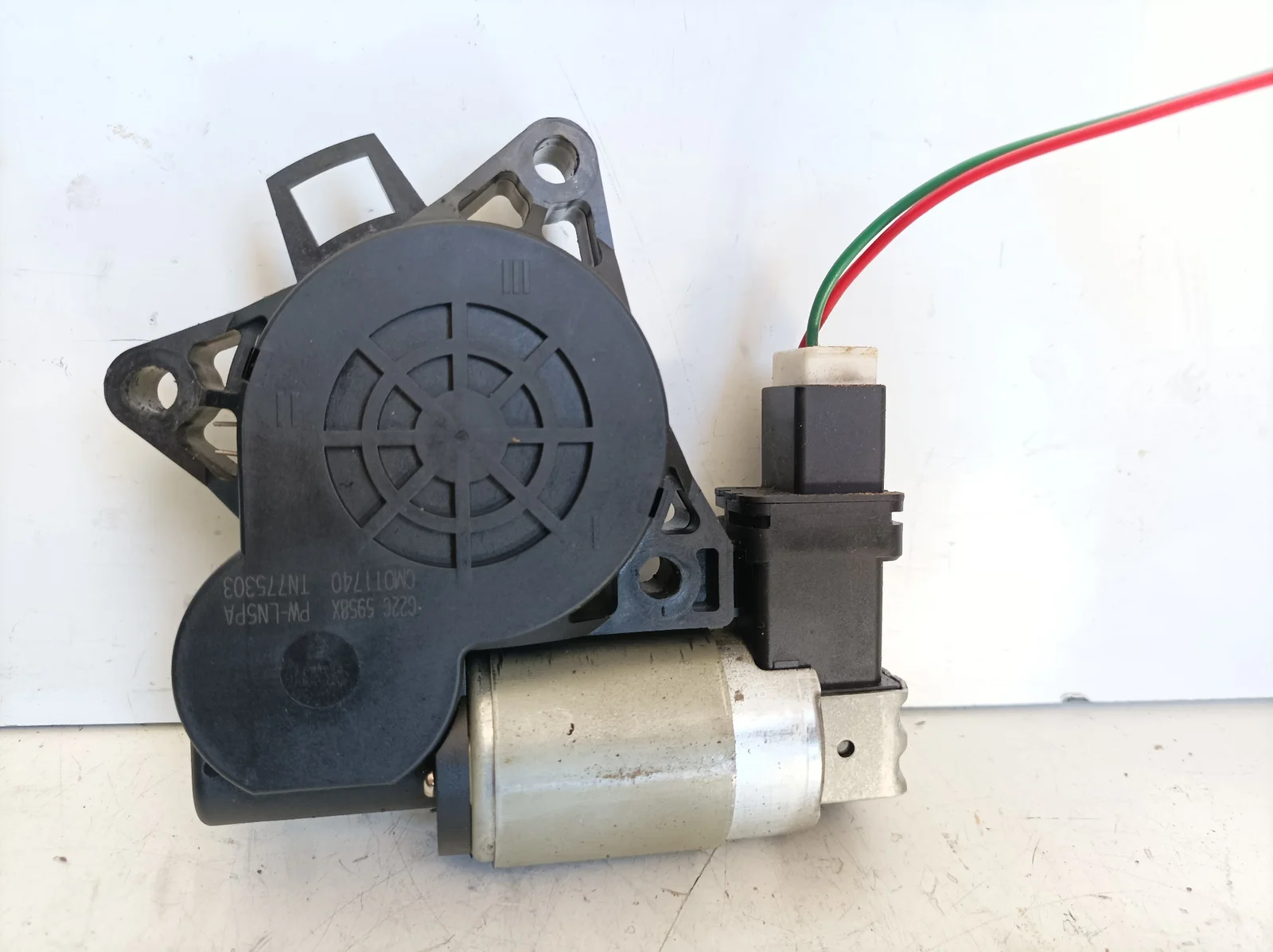 Foto de MOTOR ELEVALUNAS TRASERO IZQUIERDO MAZDA 6 BERLINA (GG) referencia G22C5958X