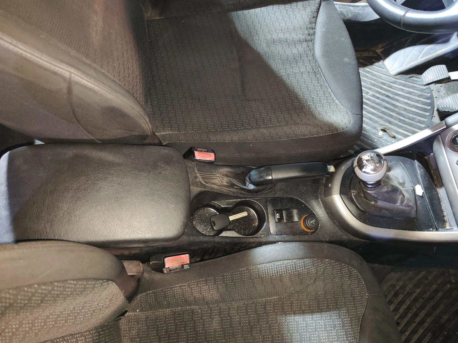 Foto de CONSOLA CENTRAL PEUGEOT 308 SW 1.6 HDi FAP CAT (9HZ / DV6TED4) (109 CV / 80 KW) referencia 9660529477