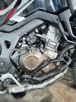 Foto de MOTOR COMPLETO HONDA CRF 1000L AFRICA TWIN 998 cm3 - 70 kW (95 CV / 70 KW)