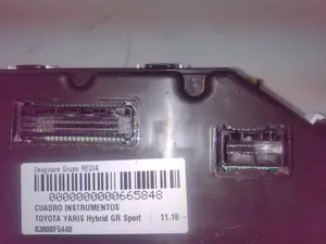 Foto de CUADRO INSTRUMENTOS TOYOTA YARIS (XP13) Híbrido 74 kW (1.5 Ltr. - 55 kW 16V) (101 CV / 74 KW) referencia 83800F5440 foto 5