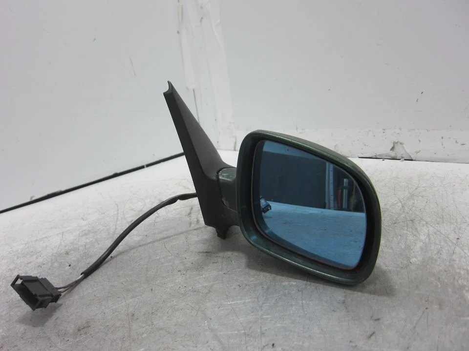 Foto de RETROVISOR DERECHO VOLKSWAGEN GOLF IV BERLINA (1J1)(10.1997) 1.9 TDI (110 CV / 81 KW) referencia E1020514