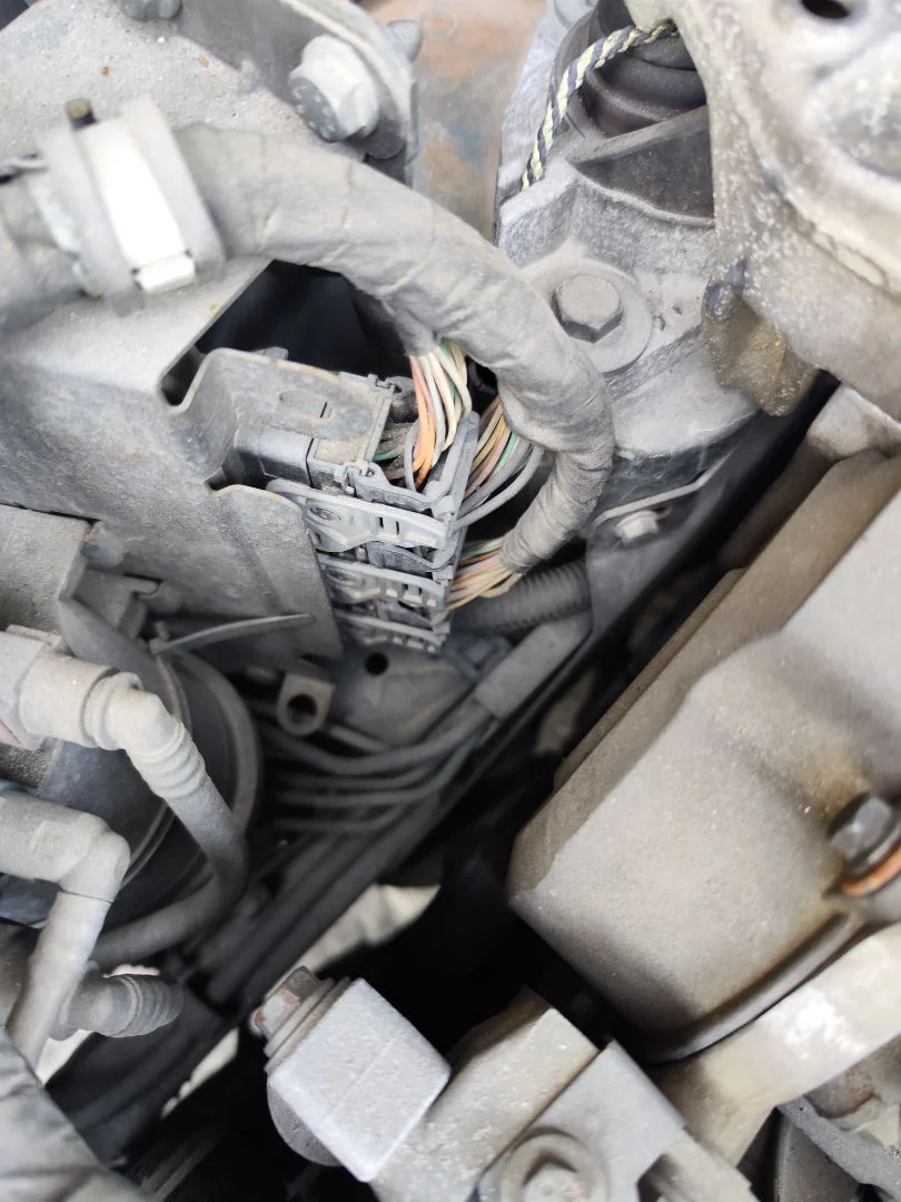 Foto de CENTRALITA MOTOR UCE RENAULT SCENIC I (JA...) 1.9 dCi Diesel CAT (102 CV / 75 KW)