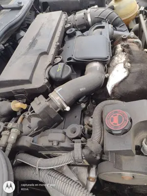 Foto de MOTOR COMPLETO PEUGEOT 206 1.4 HDi (68 CV / 50 KW) referencia 8HX foto 3