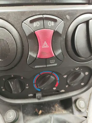 Foto de WARNING FIAT I DOBLÒ (119) 1.9 JTD CAT (105 CV / 77 KW)