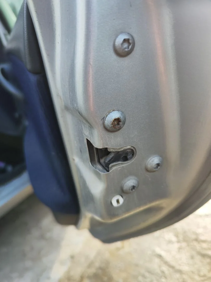 Foto de CERRADURA PUERTA TRASERA DERECHA FIAT II PUNTO (188) BERLINA 1.2 CAT (60 CV / 44 KW)