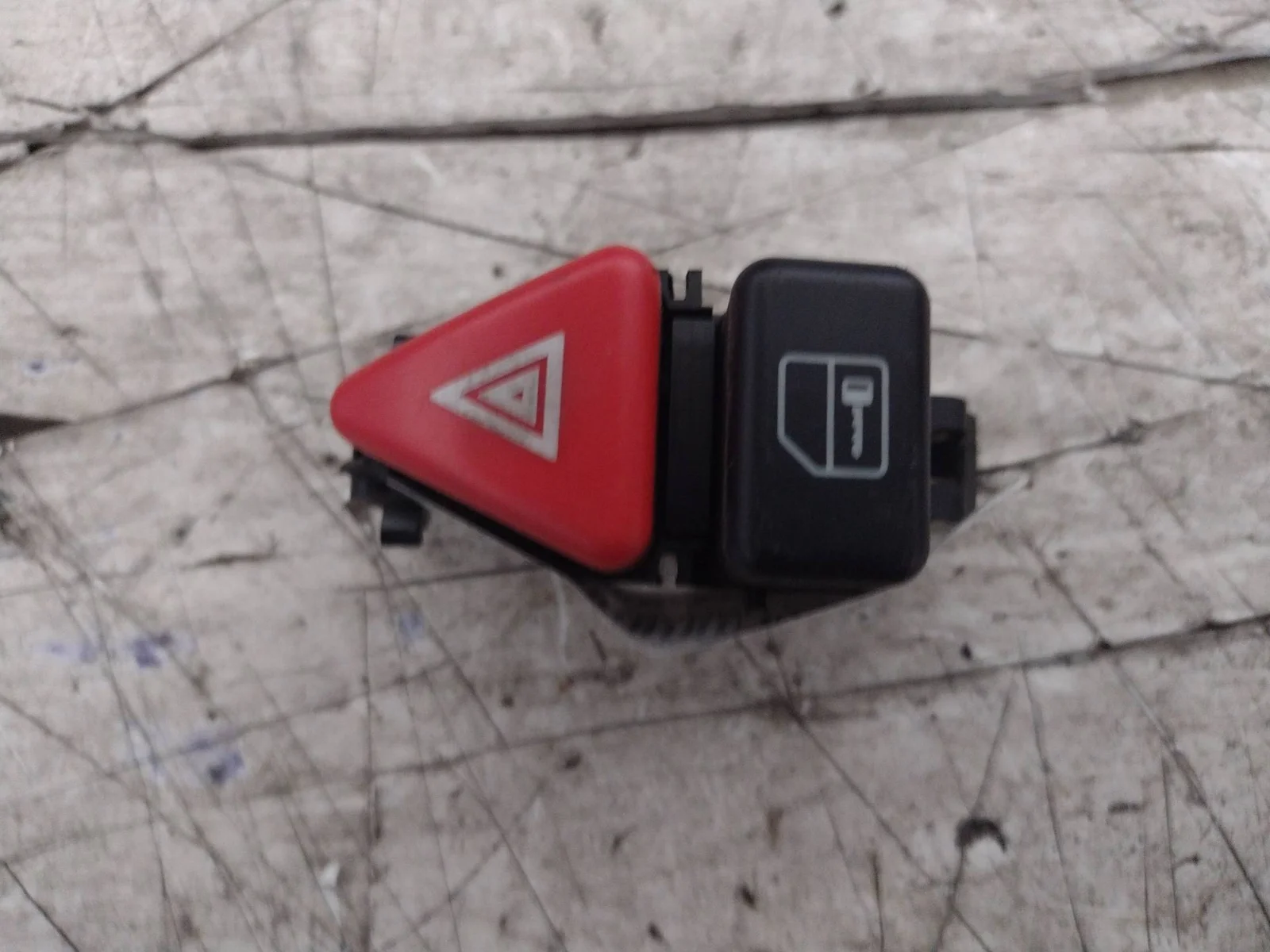Foto de WARNING MERCEDES-BENZ CLASE A (BM 168) 1.4 CAT (82 CV / 60 KW) referencia A1688201210