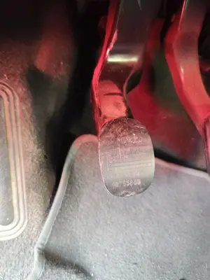 Foto de PEDAL EMBRAGUE ALFA ROMEO 147 (190) 1.9 JTD CAT (110 CV / 81 KW)