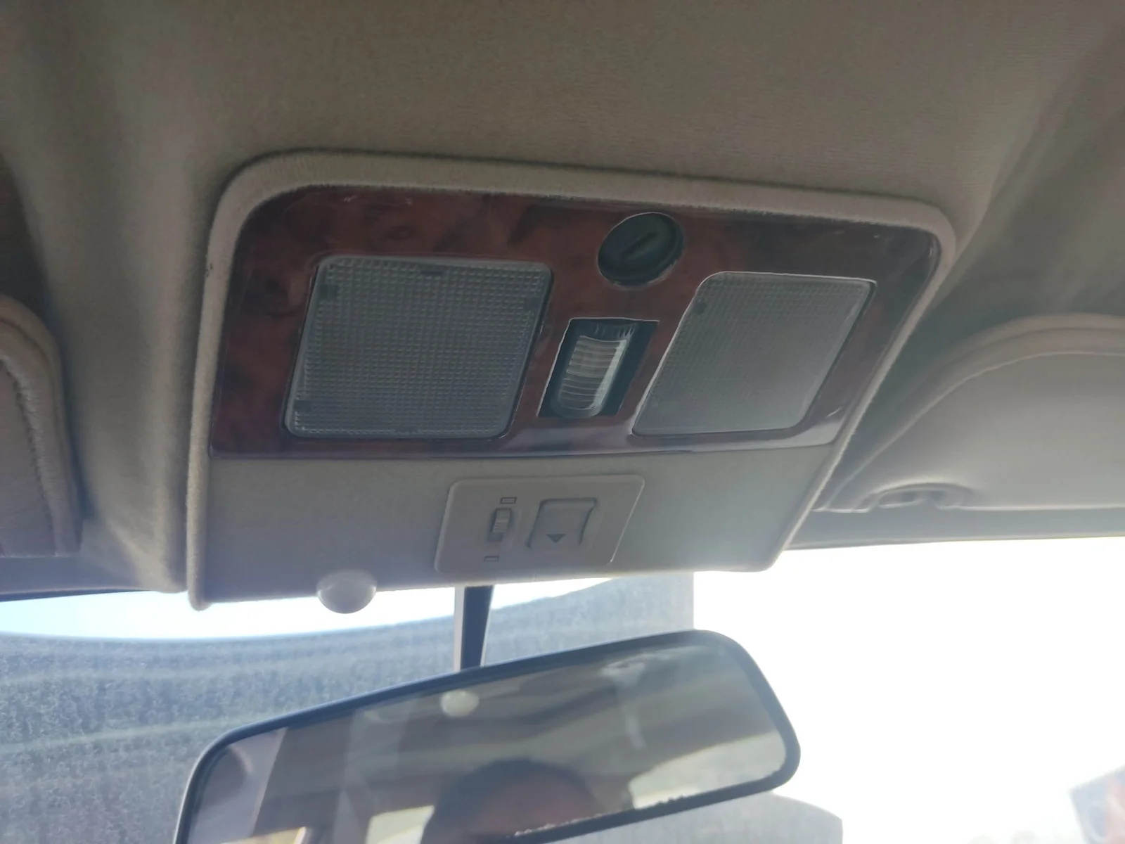 Foto de LUZ INTERIOR JAGUAR XJ 4.0 CAT (222 CV / 163 KW)