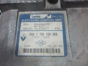 Foto de CENTRALITA MOTOR UCE RENAULT CLIO II FASE I (B/CB0) 1.9 Diesel (64 CV / 47 KW) referencia 7700111205 foto 3