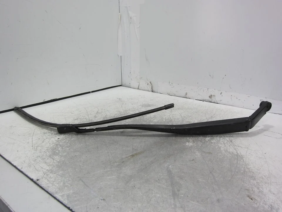 Foto de BRAZO LIMPIA DELANTERO IZQUIERDO LEXUS RX (AGL20) referencia W000063274